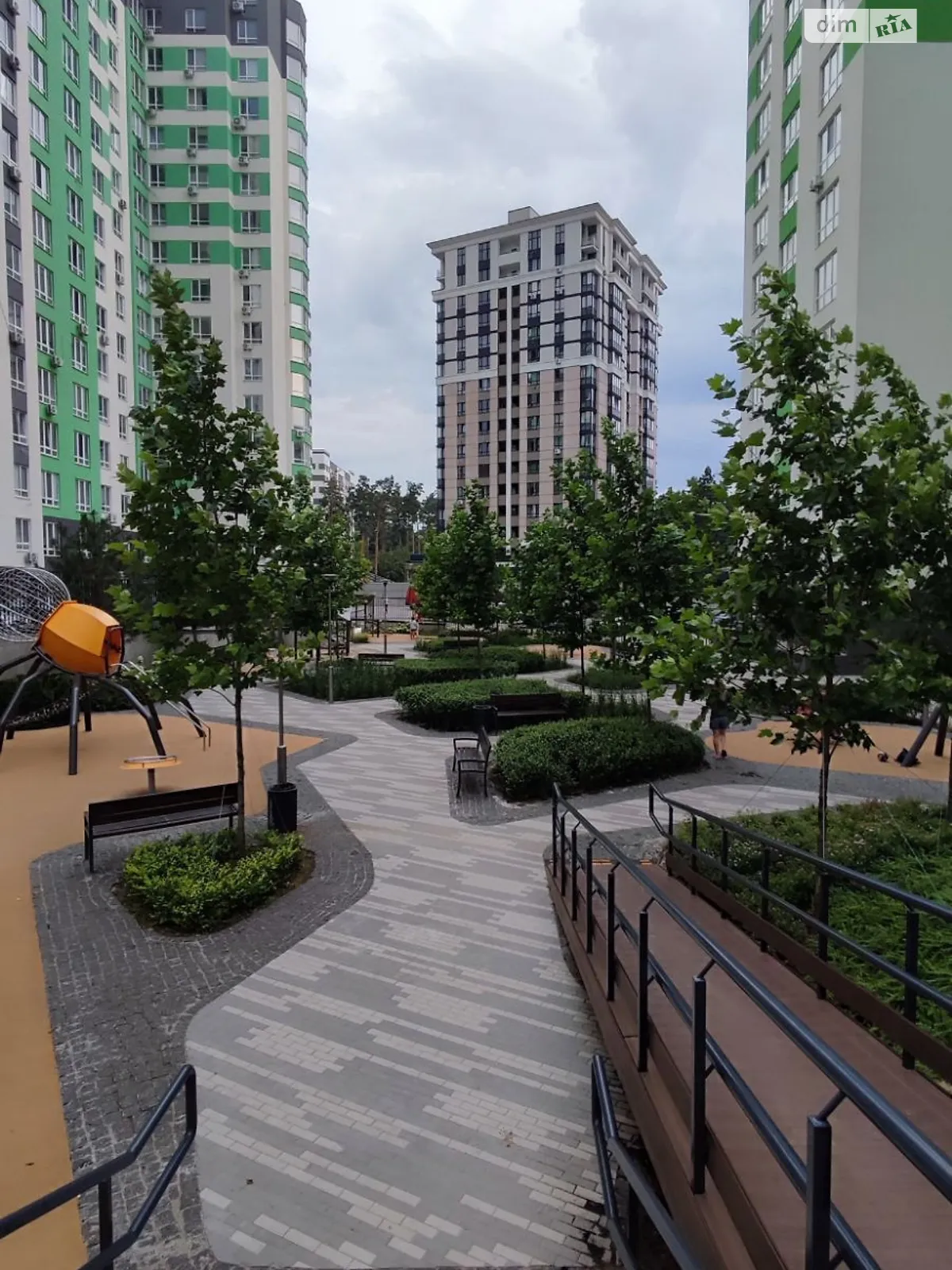 Продается 3-комнатная квартира 71.5 кв. м в Ирпене, ул. Университетская(Карла Маркса), 3/12 - фото 1