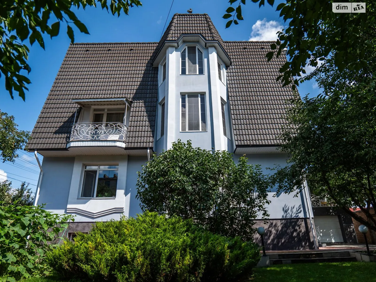 Продається будинок 3 поверховий 377 кв. м з верандою, цена: 350000 € - фото 1