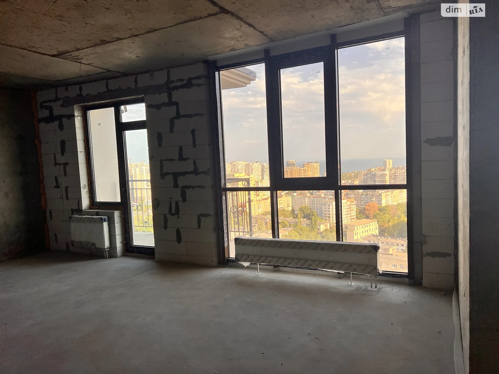 Продается 2-комнатная квартира 82 кв. м в Одессе, Фонтанская дор., 25 корпус 2 - фото 1