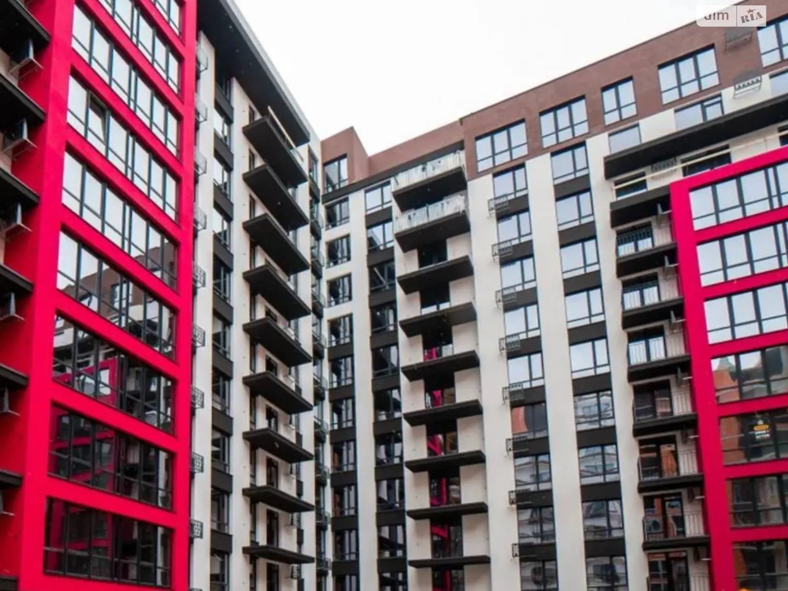 Продается 3-комнатная квартира 78 кв. м в Ивано-Франковске, ул. Левицкого Романа, 10 - фото 1