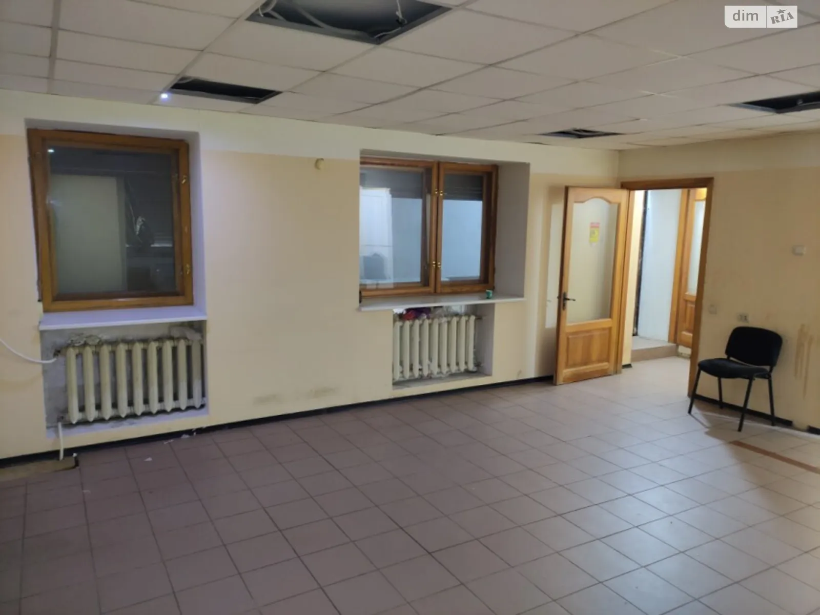Продається офіс 50.9 кв. м в бізнес-центрі, цена: 43300 $ - фото 1