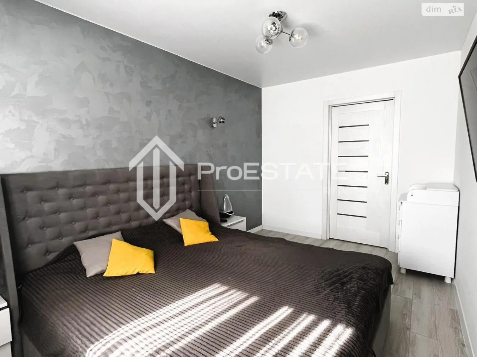 Продается 2-комнатная квартира 56 кв. м в Борисполе, ул. Головатого, 76Б - фото 1