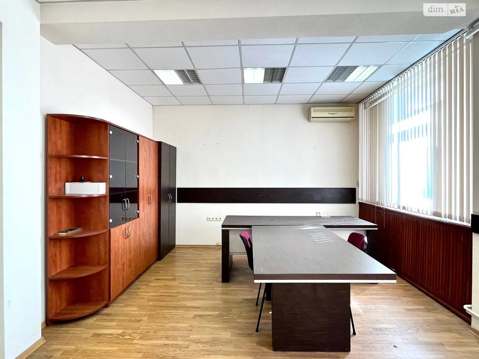 Здається в оренду офіс 30 кв. м в бізнес-центрі, цена: 5100 грн - фото 1