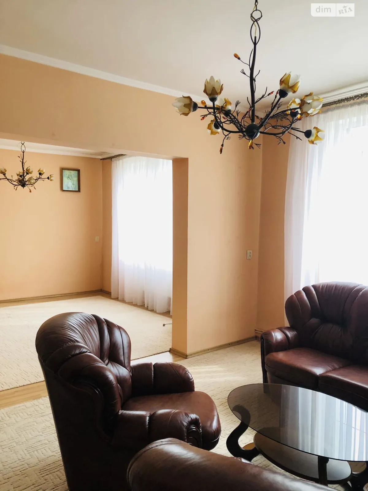 Продается дом на 2 этажа 237 кв. м с гаражом, цена: 115000 $ - фото 1