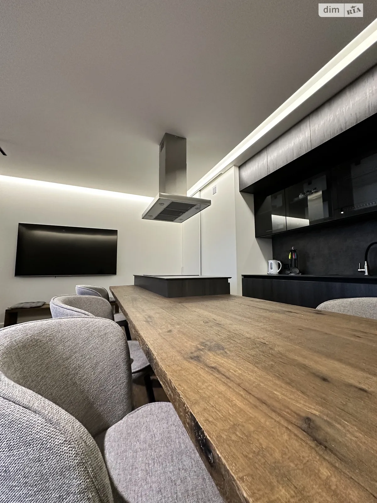 Продається 2-кімнатна квартира 83.6 кв. м у Одесі, вул. Відрадна - фото 1