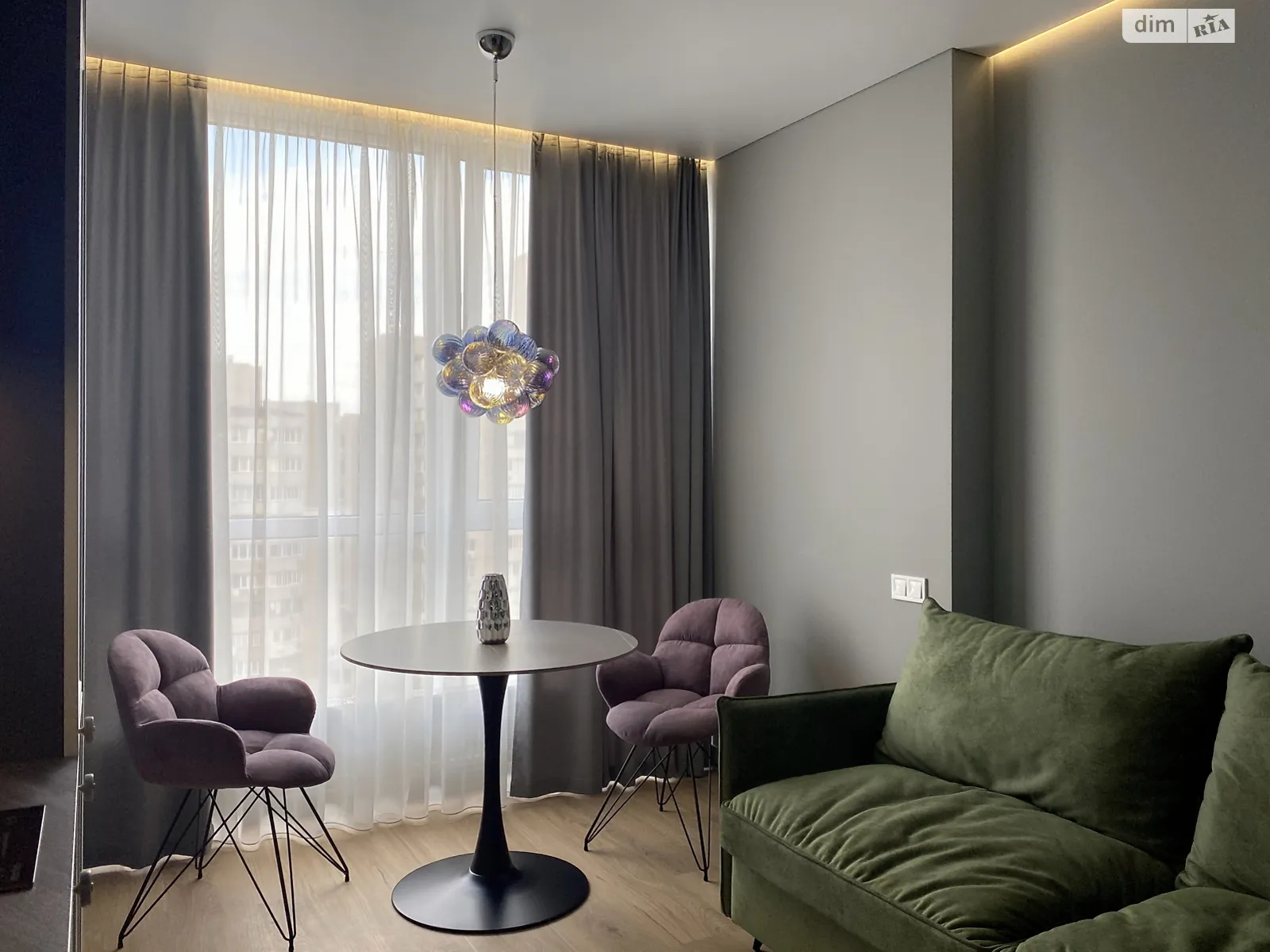 Продається 1-кімнатна квартира 41 кв. м у Києві, вул. Ревуцького, 40Б - фото 1