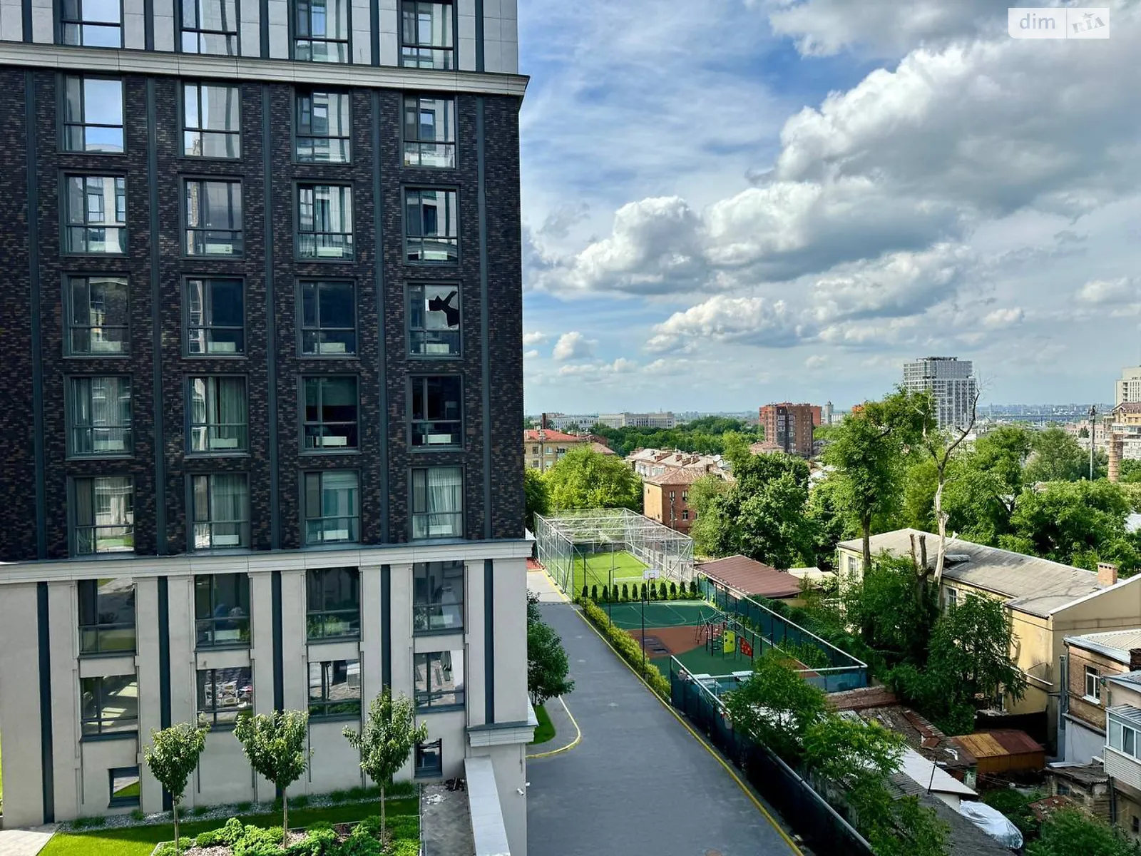 Продается 3-комнатная квартира 79.5 кв. м в Днепре, ул. Костомаровская, 1А - фото 1