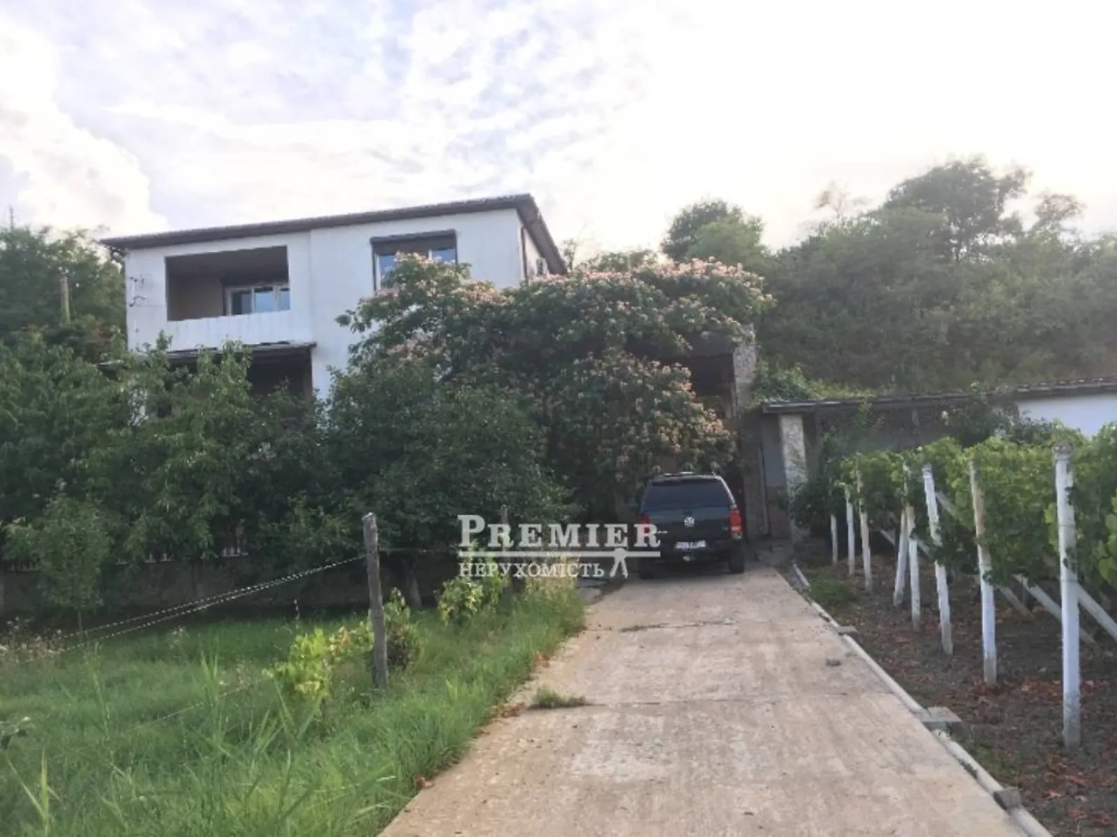 Продается дом на 3 этажа 279.4 кв. м с беседкой, цена: 165000 $ - фото 1