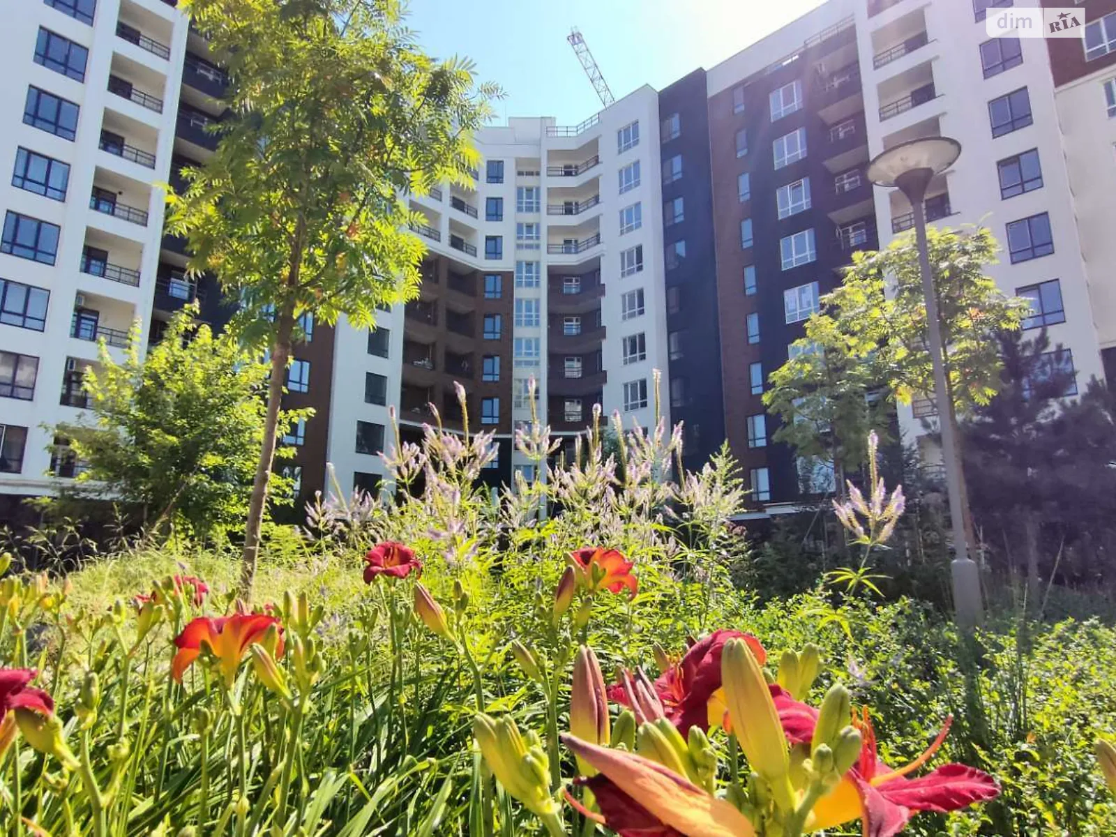 Продається 2-кімнатна квартира 74.3 кв. м у Ірпені, вул. Кобилянської Ольги, 1В/4 - фото 1