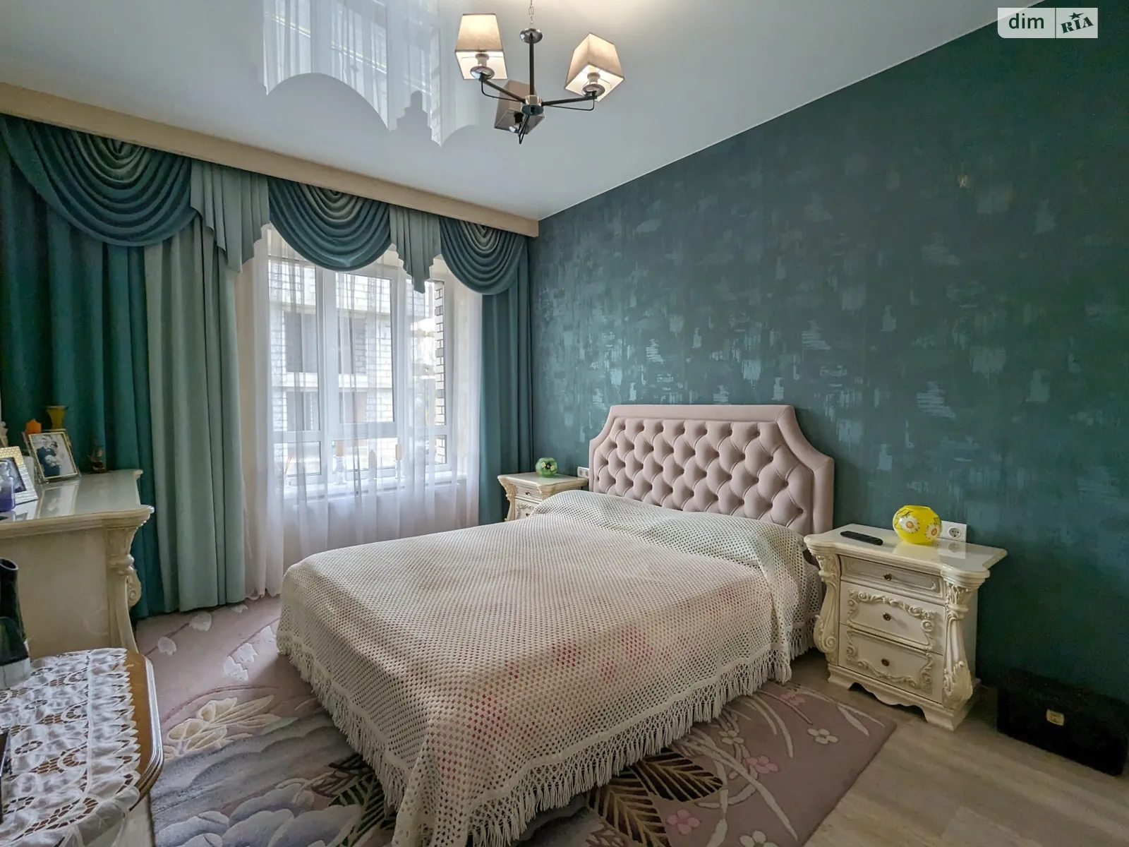 Продается 1-комнатная квартира 45 кв. м в Черновцах - фото 1