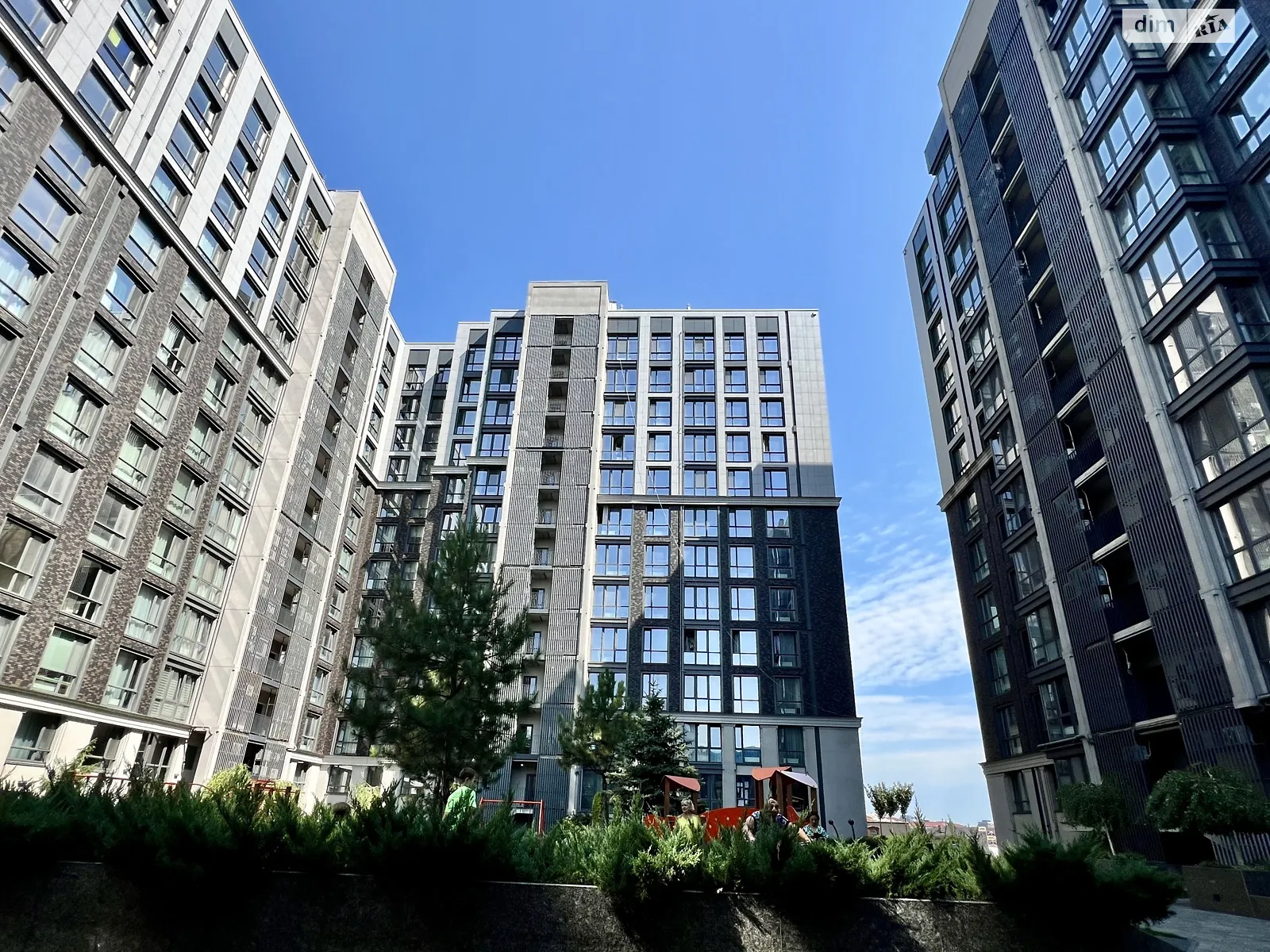 Продается 3-комнатная квартира 75 кв. м в Днепре, ул. Короленко - фото 1