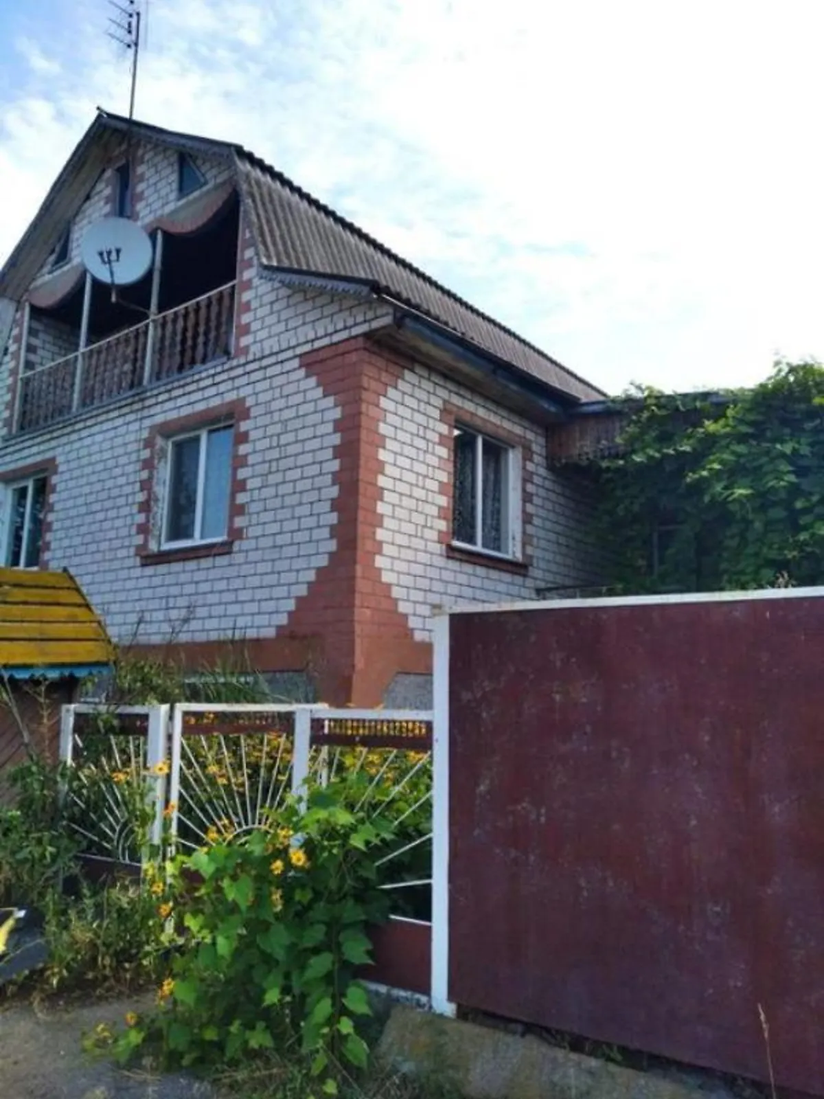 Продается дом на 2 этажа 90 кв. м с камином, цена: 23000 $ - фото 1