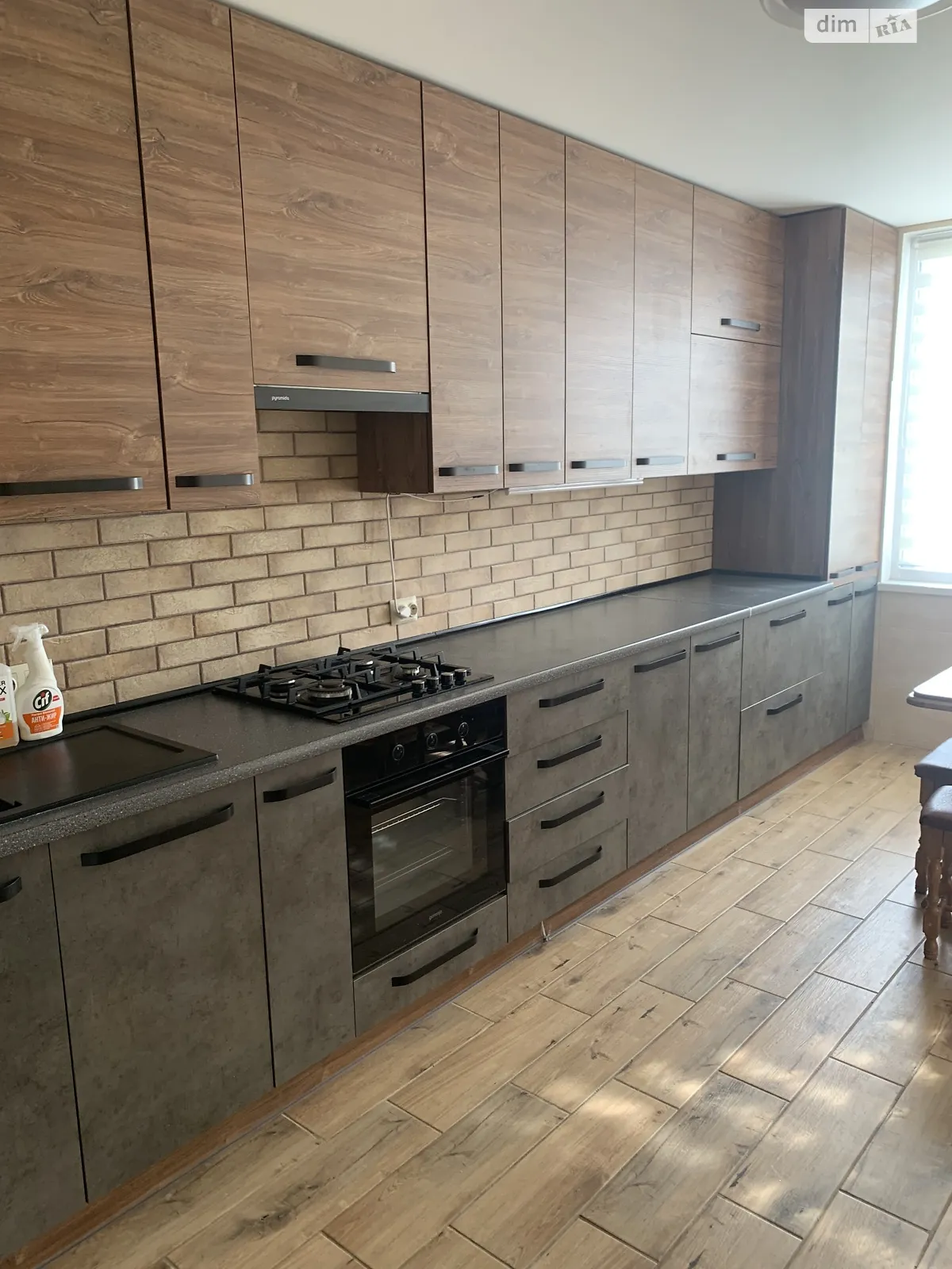 2-кімнатна квартира 72 кв. м у Тернополі, вул. Тролейбусна, 15Б - фото 1
