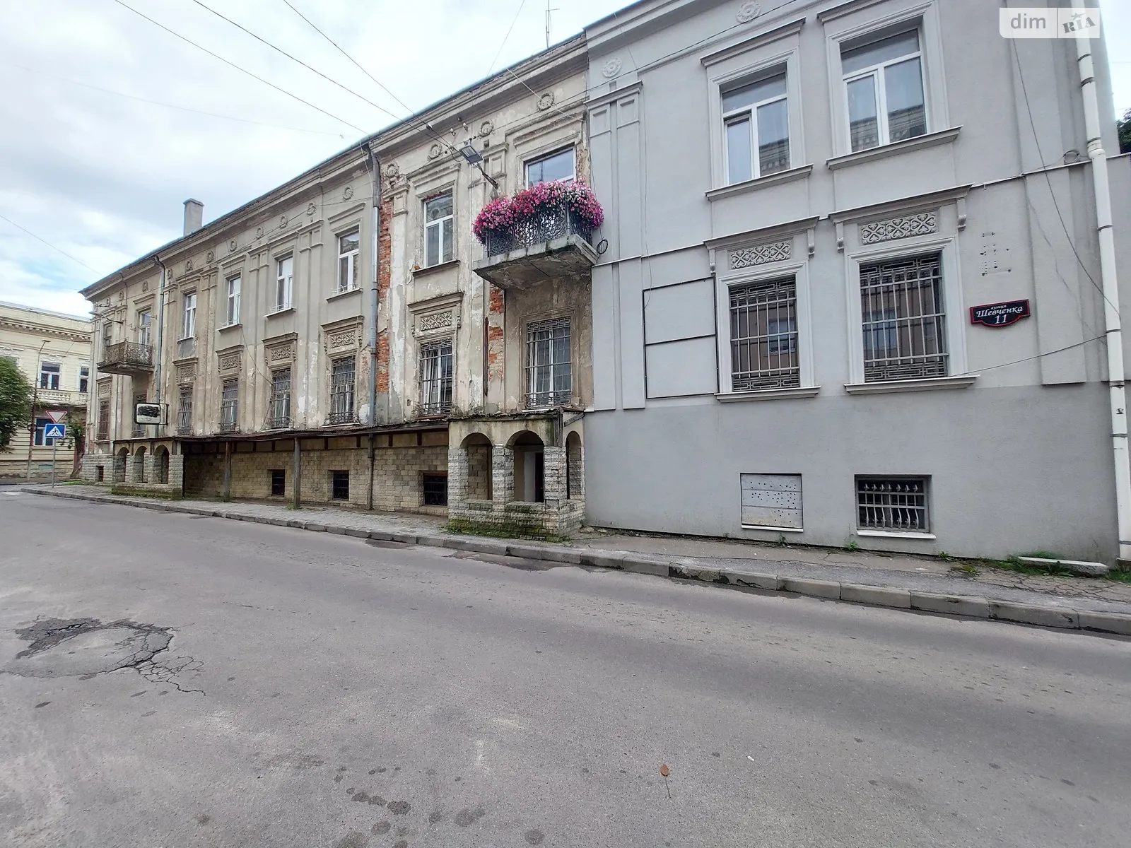 Продается 1-комнатная квартира 43.3 кв. м в Дрогобыче, ул. Тараса Шевченка, 11 - фото 1