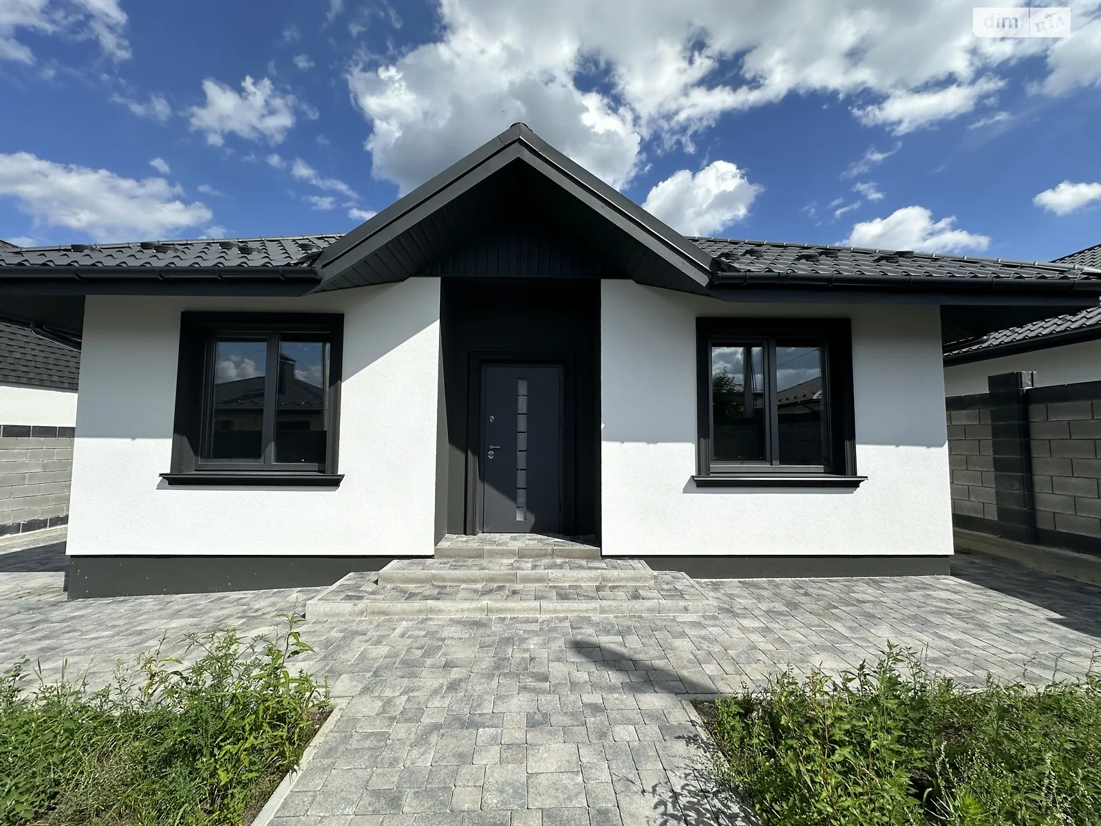 Продается одноэтажный дом 92.4 кв. м с верандой, цена: 84000 $ - фото 1