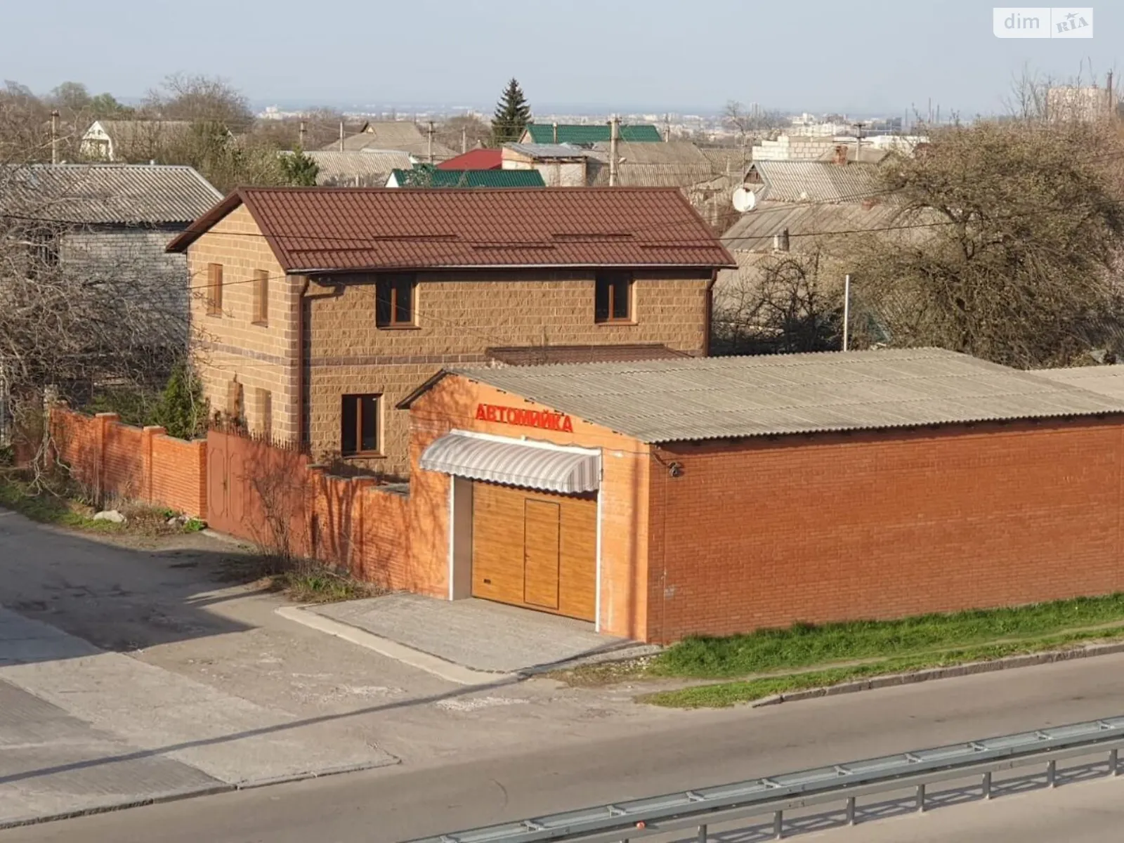 Продается дом на 2 этажа 52.5 кв. м с садом, цена: 114000 $ - фото 1