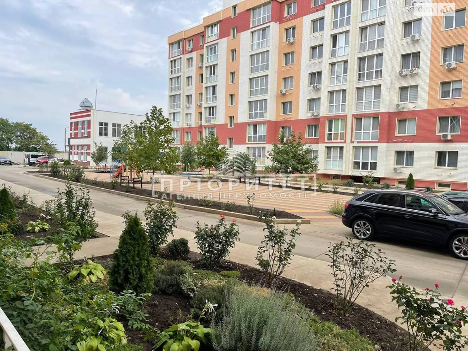 Продается 1-комнатная квартира 52.5 кв. м в Одессе, ул. Строительная - фото 1