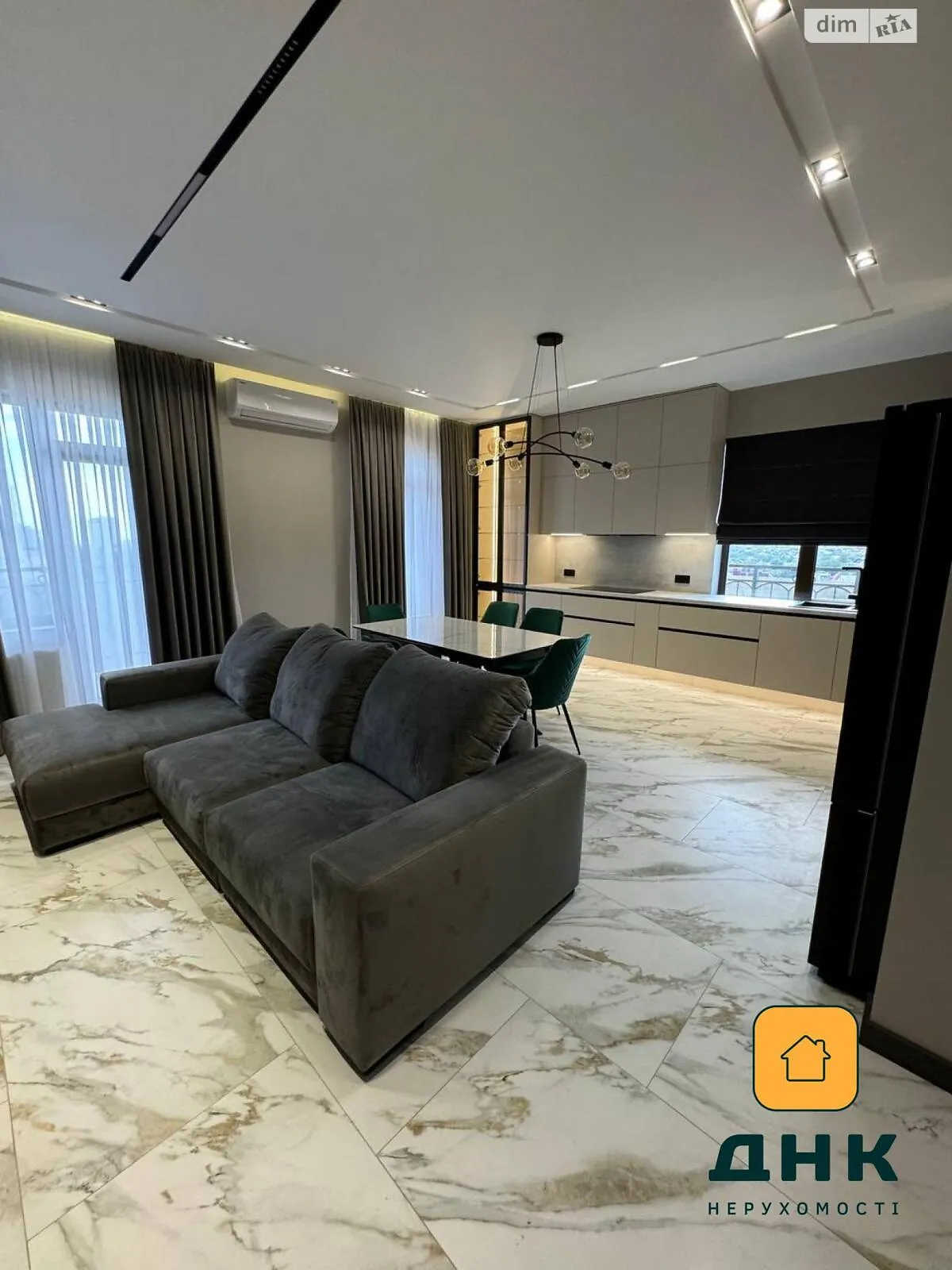 Продается 4-комнатная квартира 152 кв. м в Одессе - фото 1