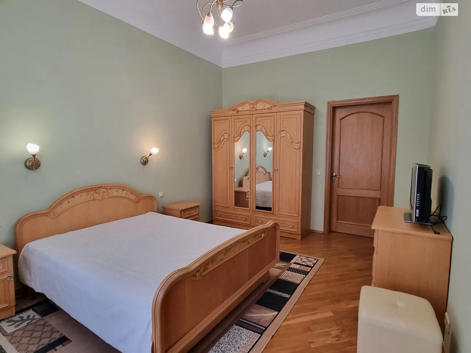 Сдается в аренду 3-комнатная квартира 103 кв. м в Киеве, ул. Заньковецкой, 6 - фото 1