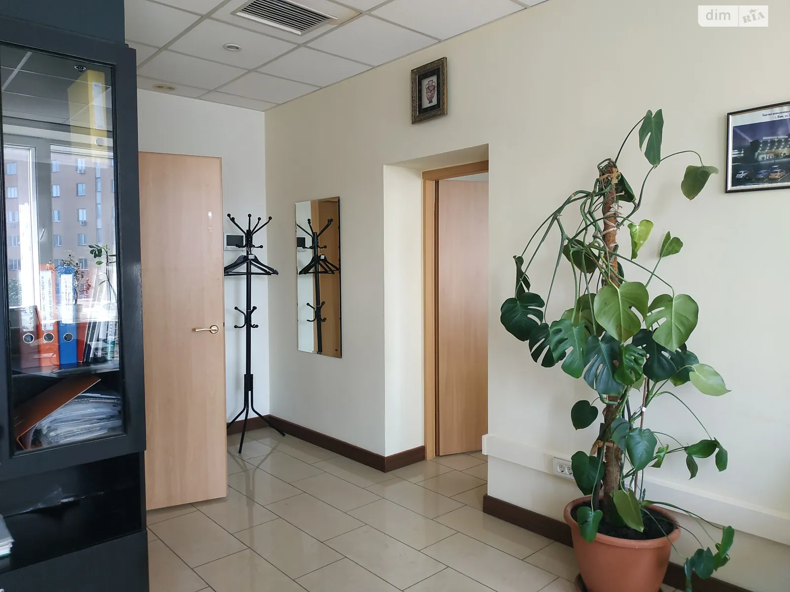 Продається офіс 92.6 кв. м в бізнес-центрі, цена: 115000 $ - фото 1