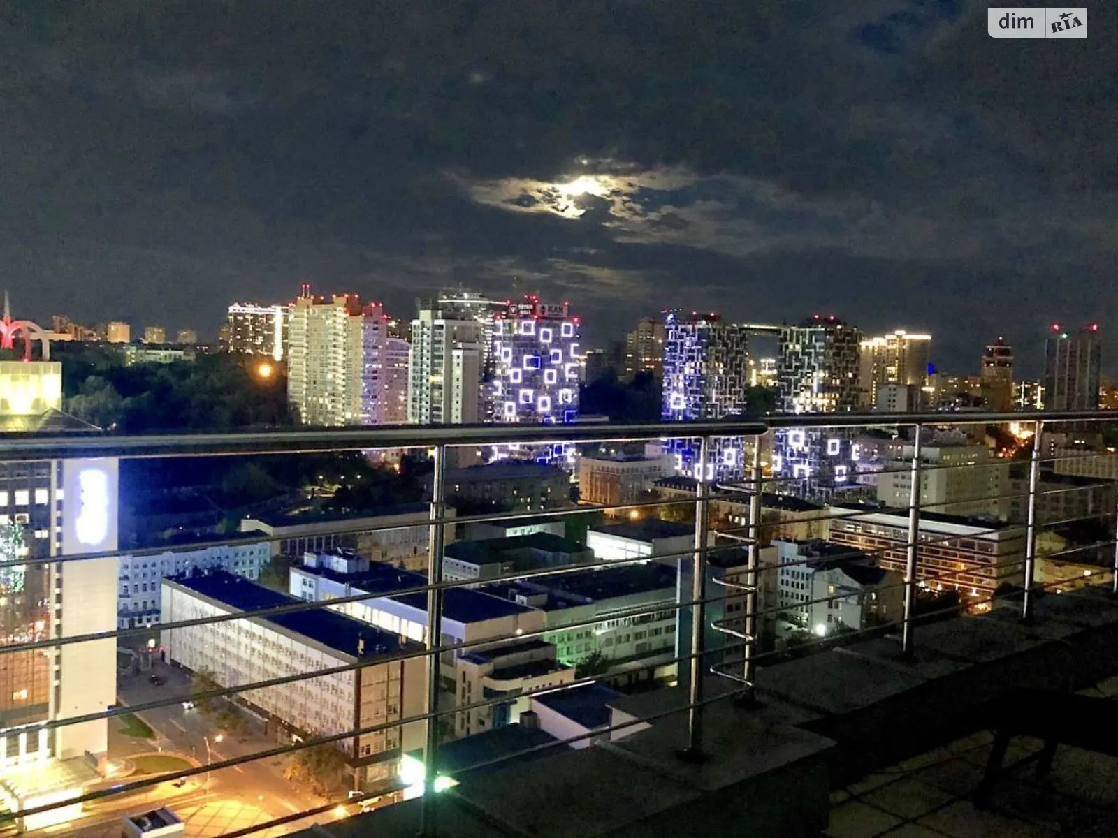 Здається в оренду офіс 115 кв. м в бізнес-центрі, цена: 1000 $ - фото 1