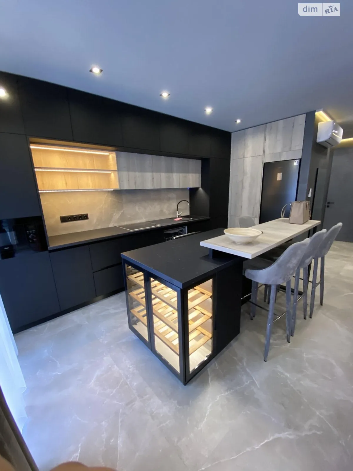 Продается 1-комнатная квартира 73.8 кв. м в Львове, цена: 270000 $ - фото 1