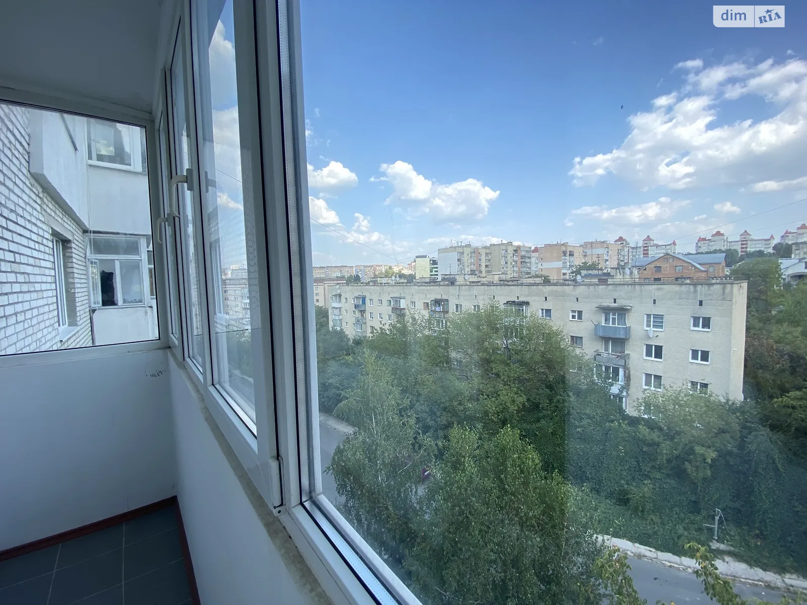 3-кімнатна квартира 102 кв. м у Тернополі, вул. Над Яром, 1 - фото 1