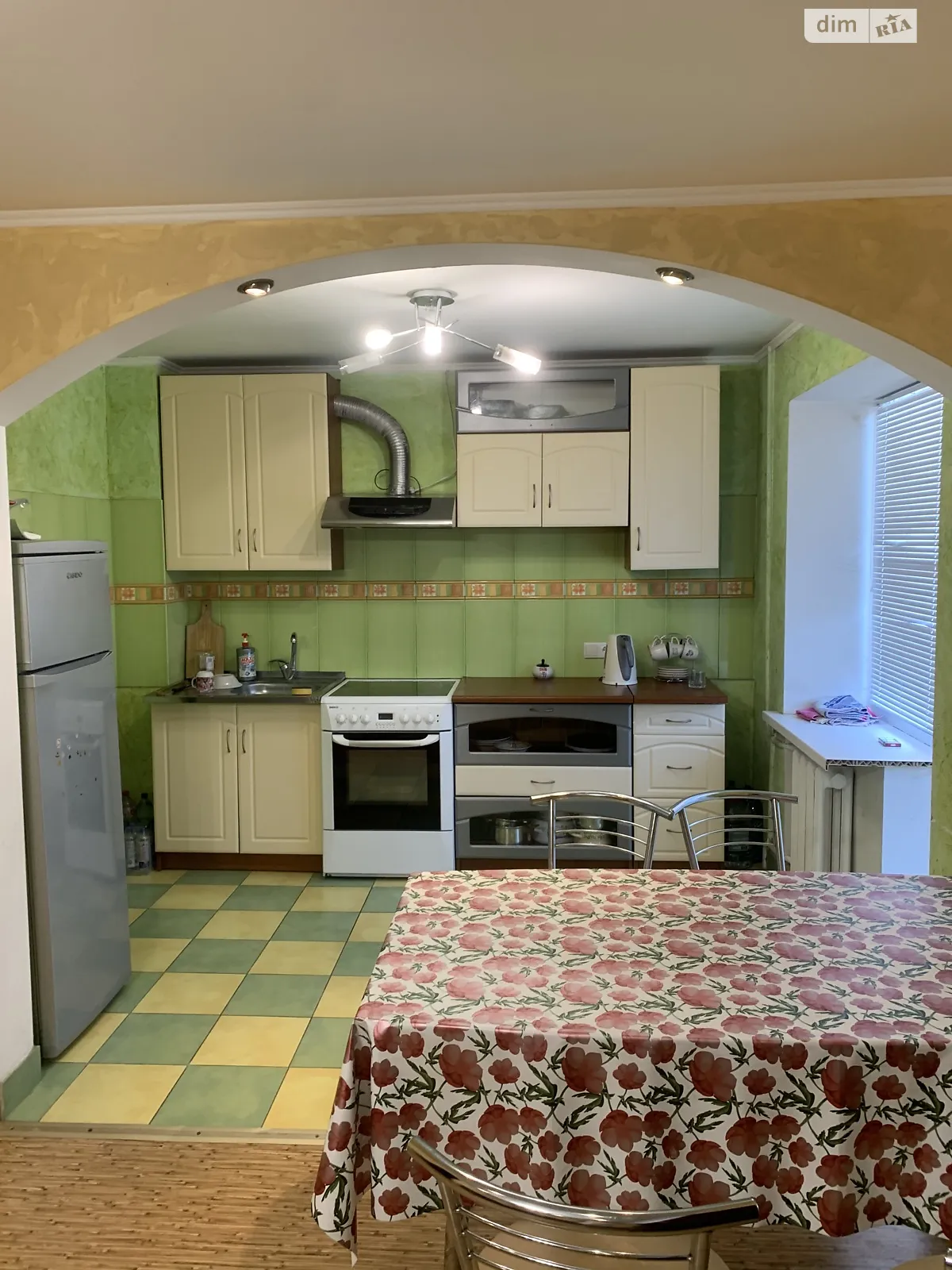 Продается 2-комнатная квартира 69.1 кв. м в Черноморске, ул. Виталия Шума - фото 1