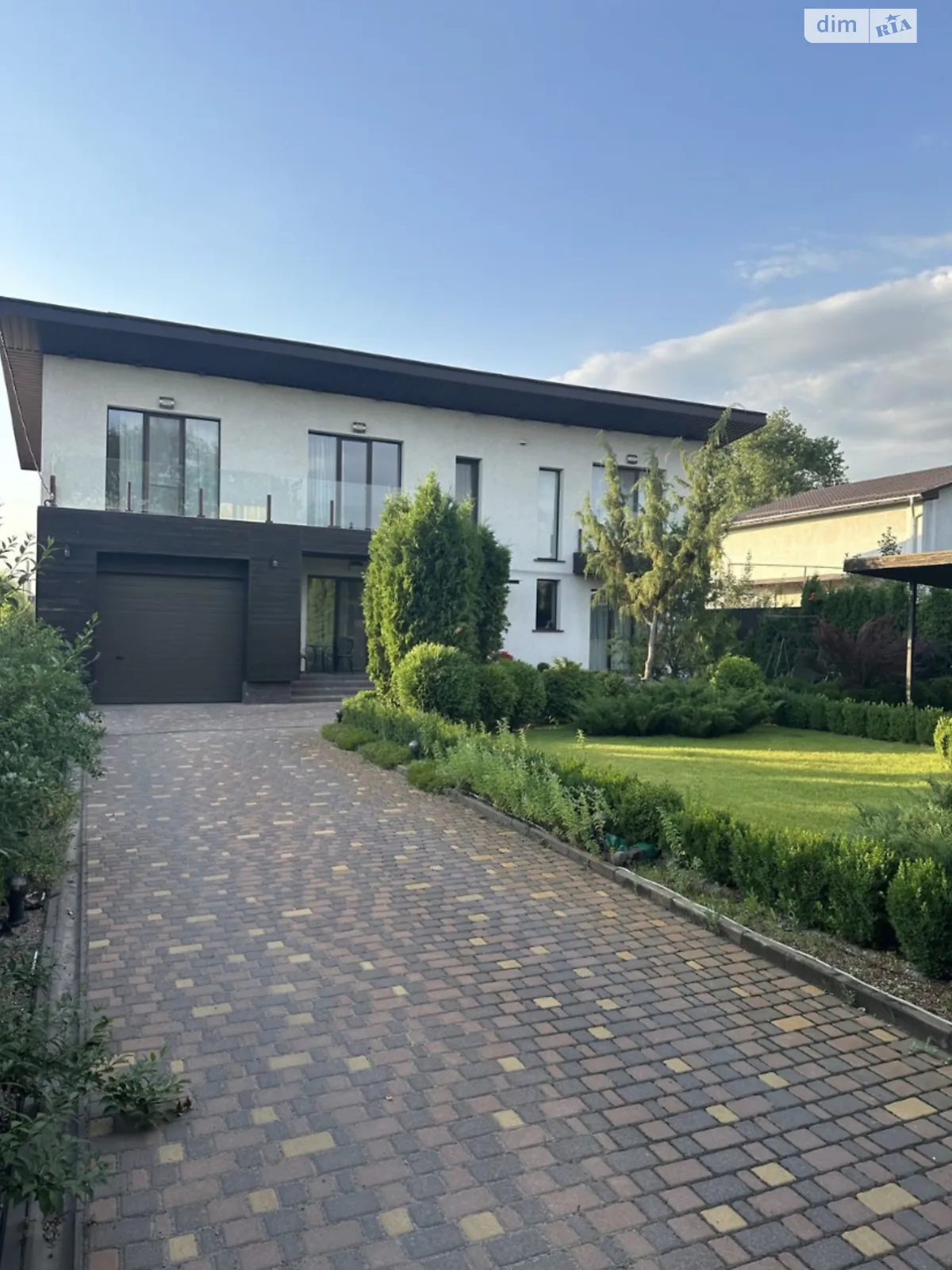 Продается дом на 2 этажа 204 кв. м с террасой, цена: 220000 $ - фото 1