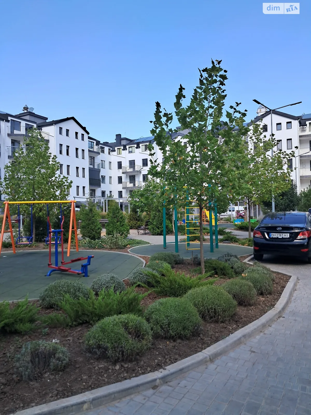 Продается 2-комнатная квартира 55 кв. м в Одессе, ул. Академика Сахарова, 11 - фото 1
