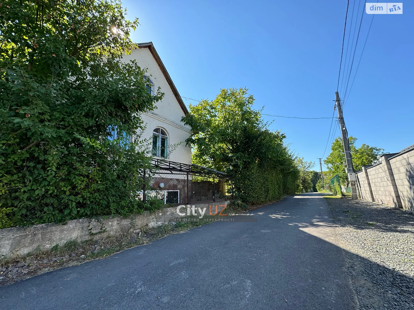Продается дом на 3 этажа 98 кв. м с гаражом, цена: 48000 $ - фото 1