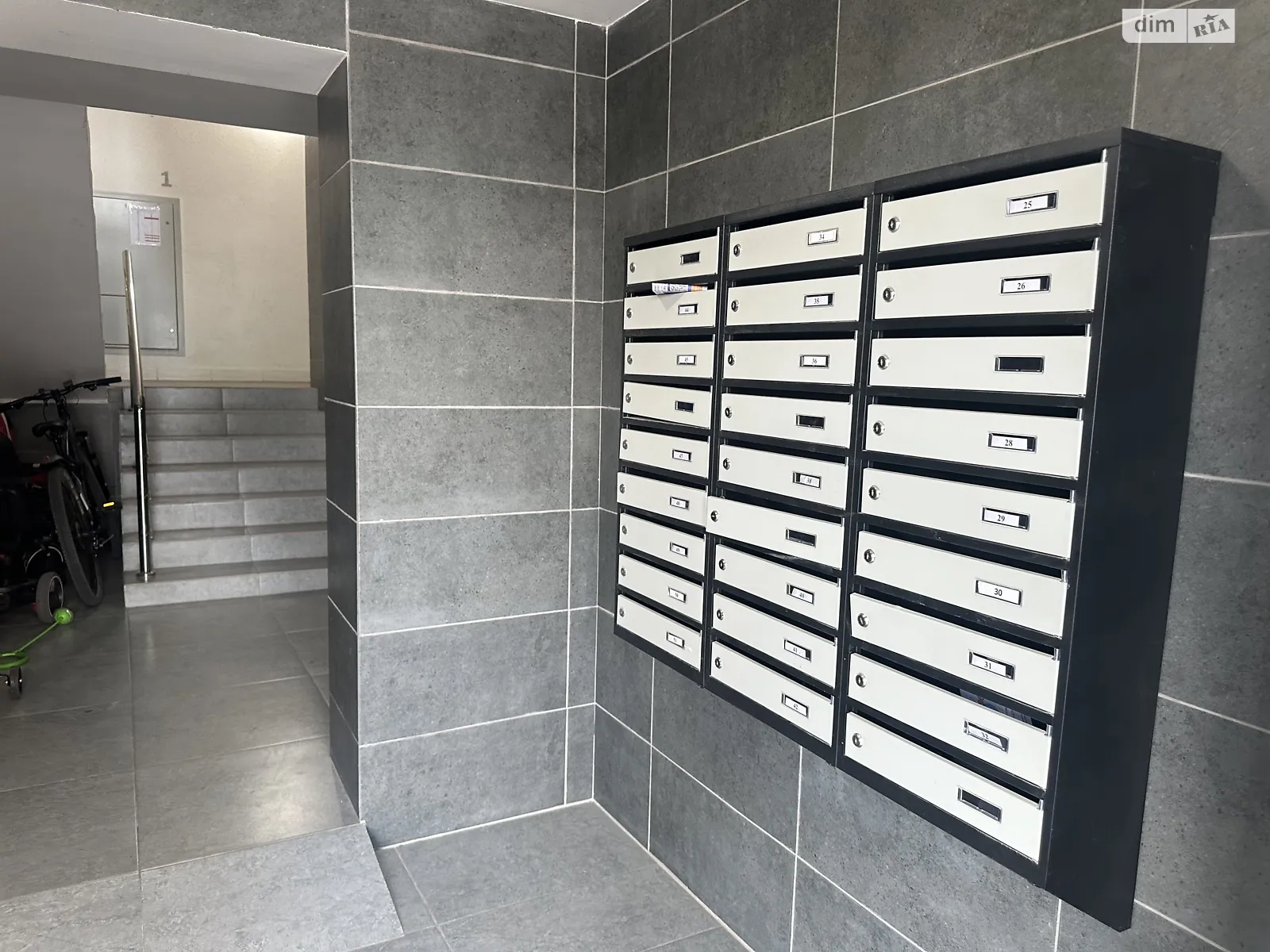 Продається 1-кімнатна квартира 41 кв. м у Стрижавці, вул. Київська, 224/1 - фото 1