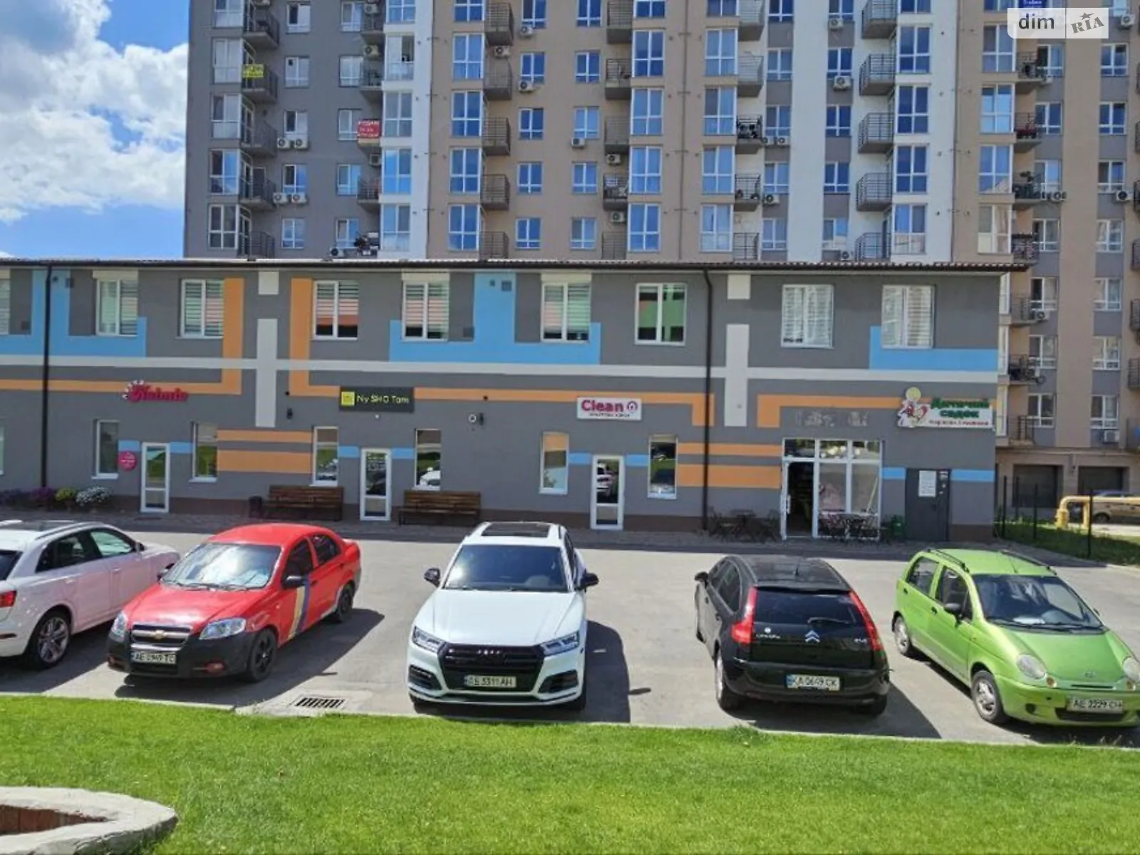 Продається 1-кімнатна квартира 67.8 кв. м у Слобожанському, вул. Сімейна, 3 - фото 1