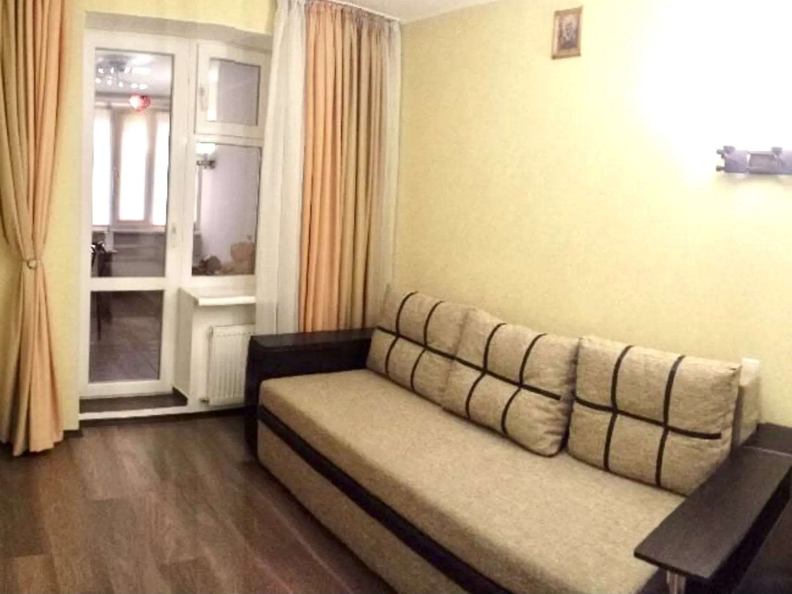 Продается 3-комнатная квартира 73.6 кв. м в Одессе, ул. Средняя - фото 1