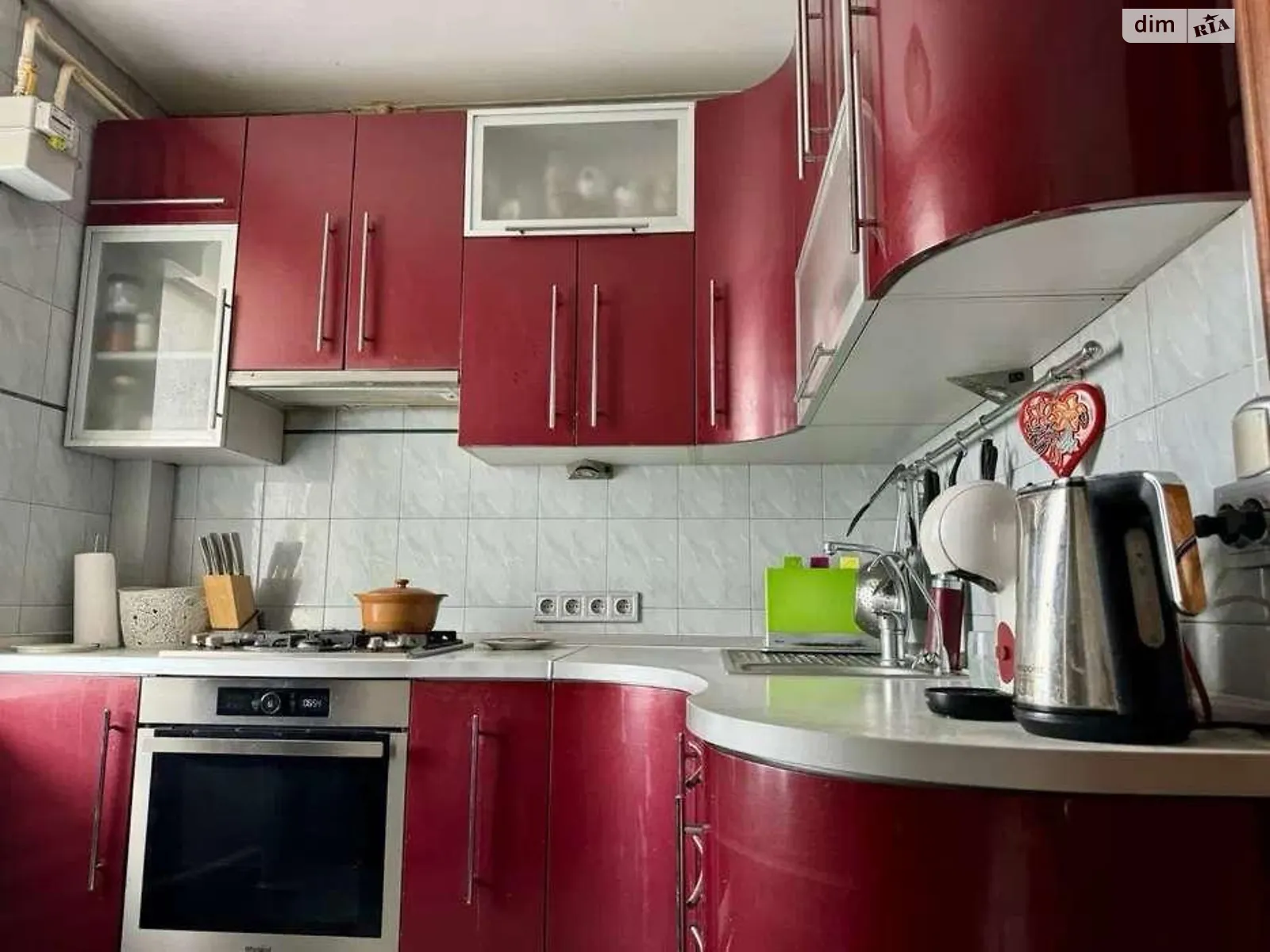 Продається 3-кімнатна квартира 66.5 кв. м у Гостомелі, вул. Свято-Покровська(Леніна), 3 - фото 1