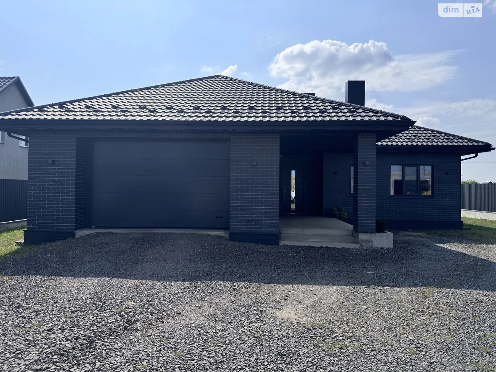 Продається одноповерховий будинок 165 кв. м з подвалом, цена: 205000 $ - фото 1