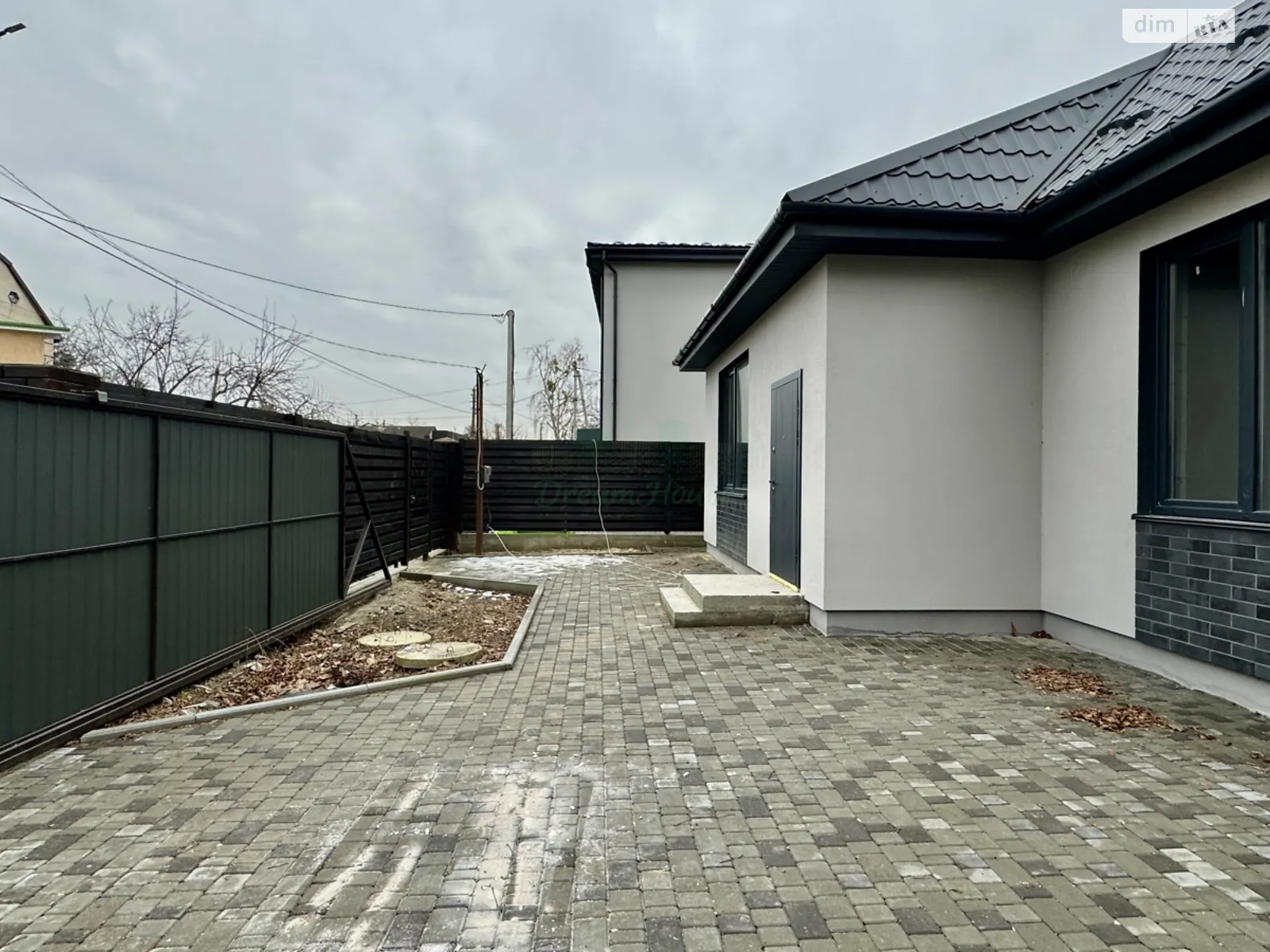Продается одноэтажный дом 110 кв. м с беседкой, цена: 114000 $ - фото 1