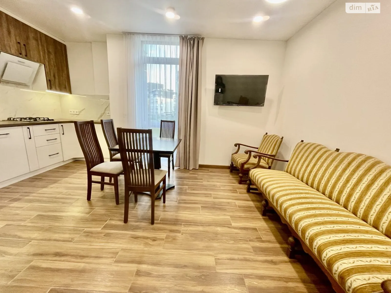 Сдается в аренду 2-комнатная квартира 65 кв. м в Львове, цена: 600 $ - фото 1