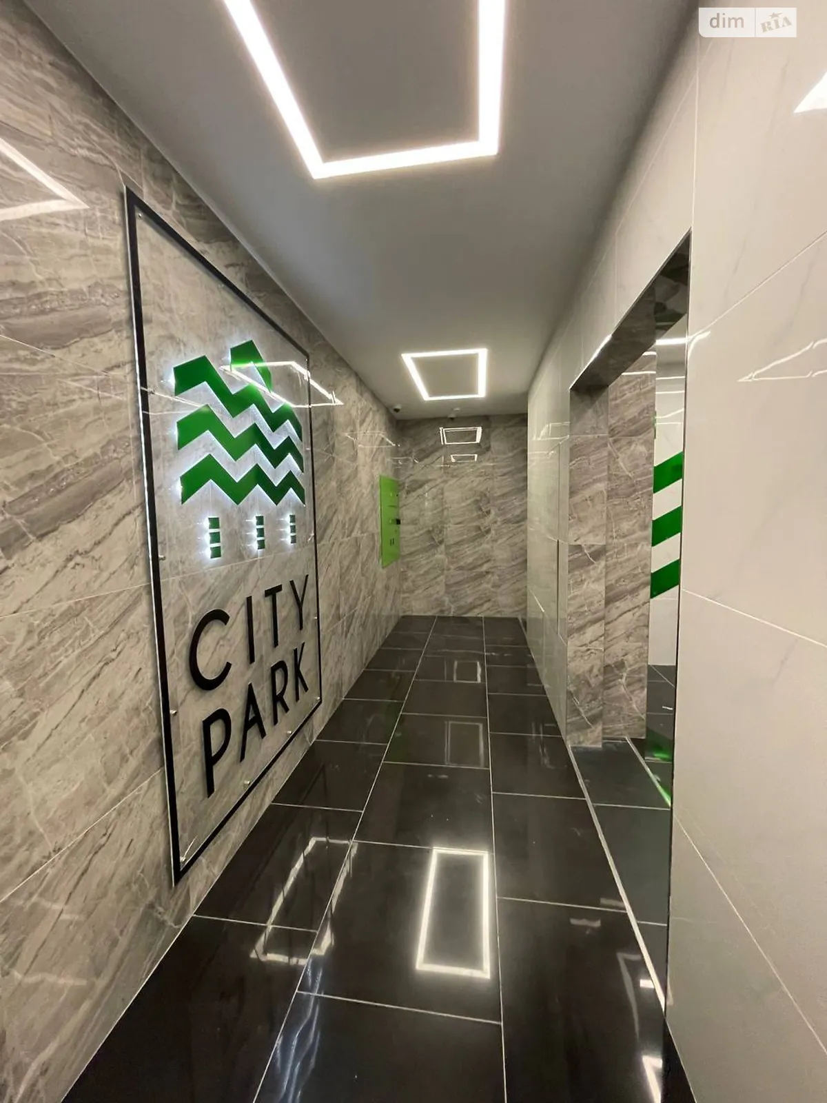 Продается 2-комнатная квартира 59.5 кв. м в Ирпене, ул. Университетская(Карла Маркса), 3/14 - фото 1