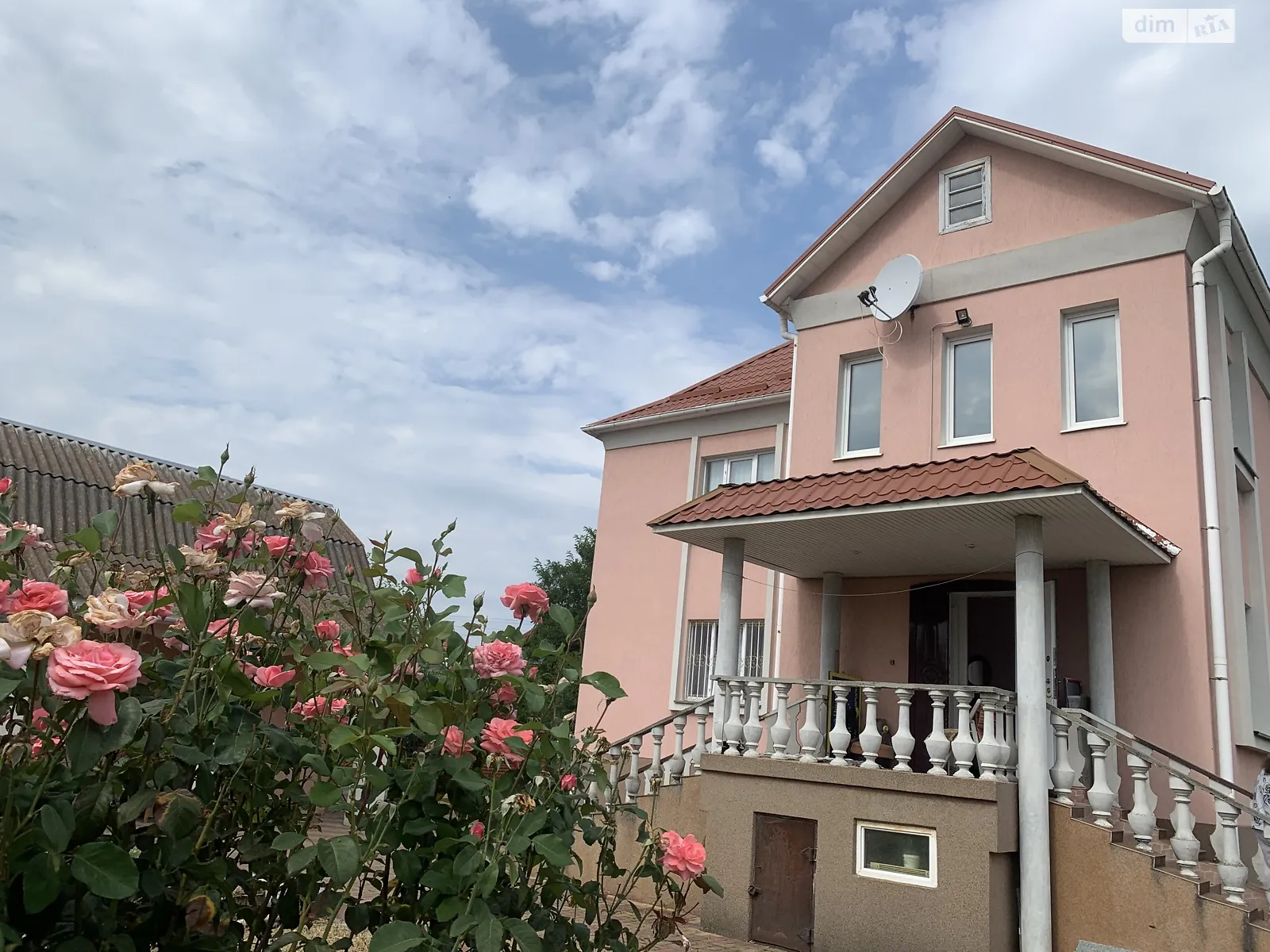 Продається будинок 2 поверховий 330 кв. м з банею/сауною, цена: 140000 $ - фото 1