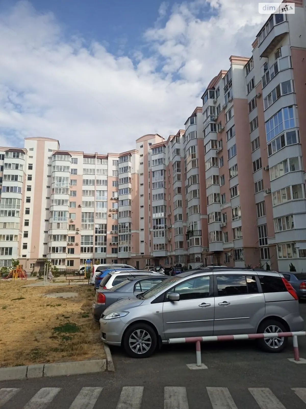 Продается 5-комнатная квартира 216 кв. м в Полтаве, ул. Владимира Ивасюка(Головко), 21 - фото 1