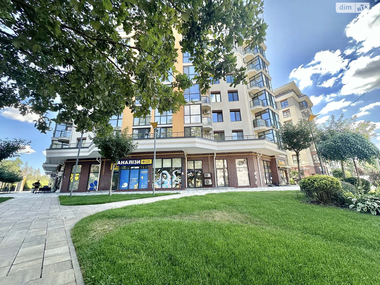 Продается 2-комнатная квартира 56 кв. м в Гостомеле, ул. Прорезная, 5 - фото 1