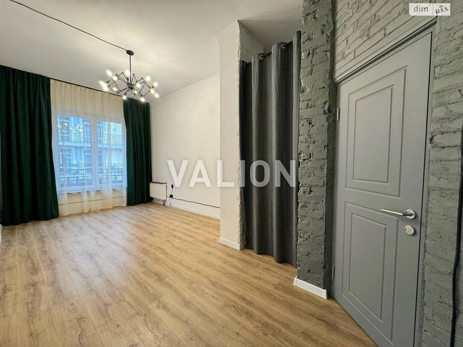 Продається офіс 56 кв. м в бізнес-центрі, цена: 145000 $ - фото 1