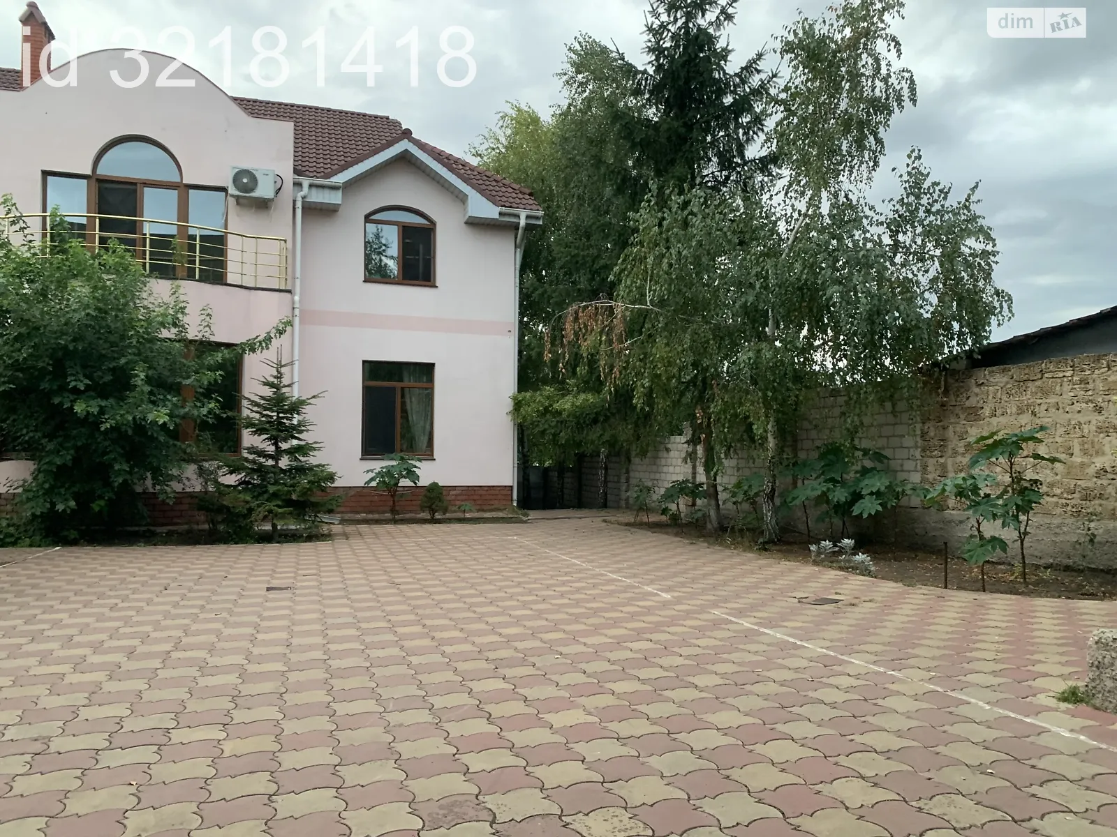 Продається будинок 3 поверховий 346 кв. м з балконом - фото 2