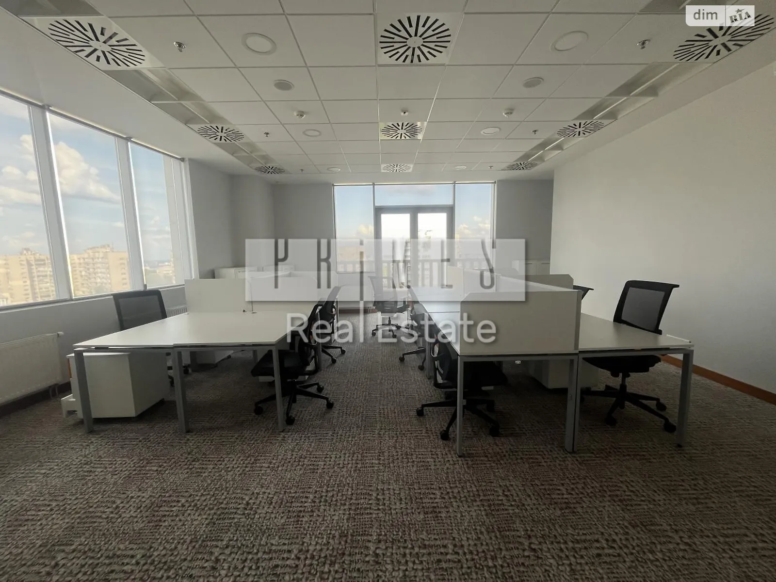 Здається в оренду офіс 178 кв. м в бізнес-центрі, цена: 7466 $ - фото 1