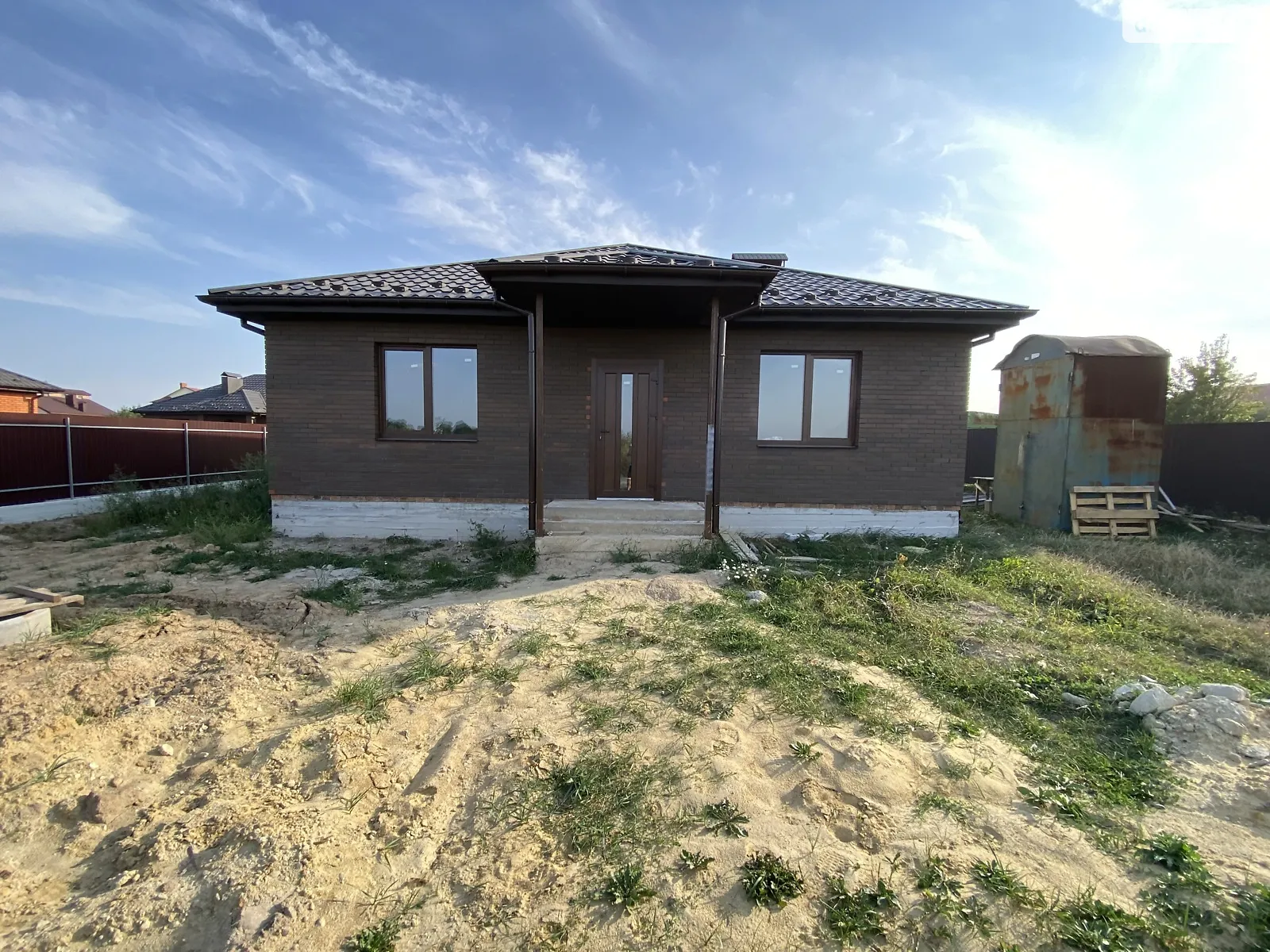 Продається одноповерховий будинок 105 кв. м с басейном, цена: 74000 $ - фото 1