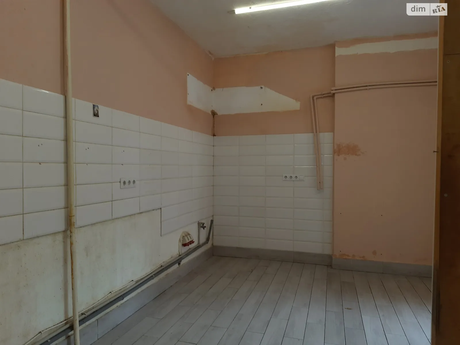 Продається приміщення вільного призначення 18 кв. м в 9-поверховій будівлі, цена: 26000 $ - фото 1