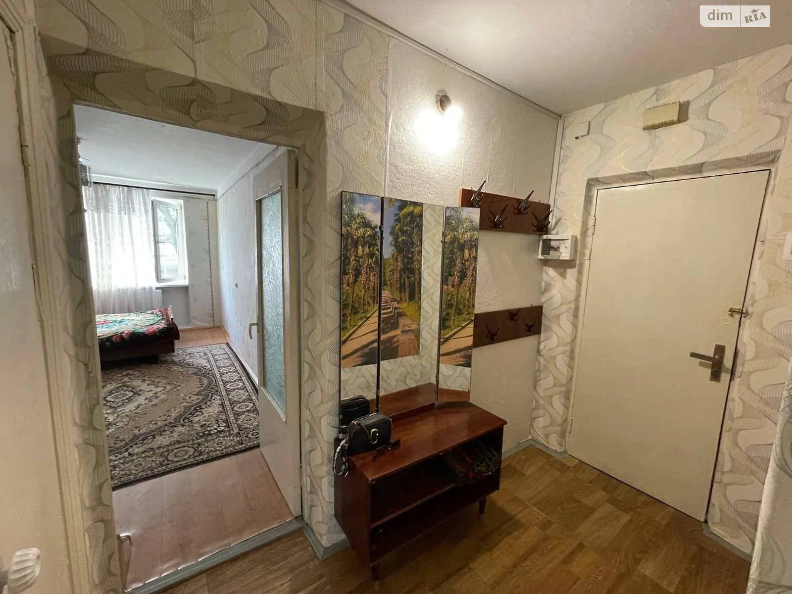 Продается 1-комнатная квартира 28.5 кв. м в Десне - фото 1