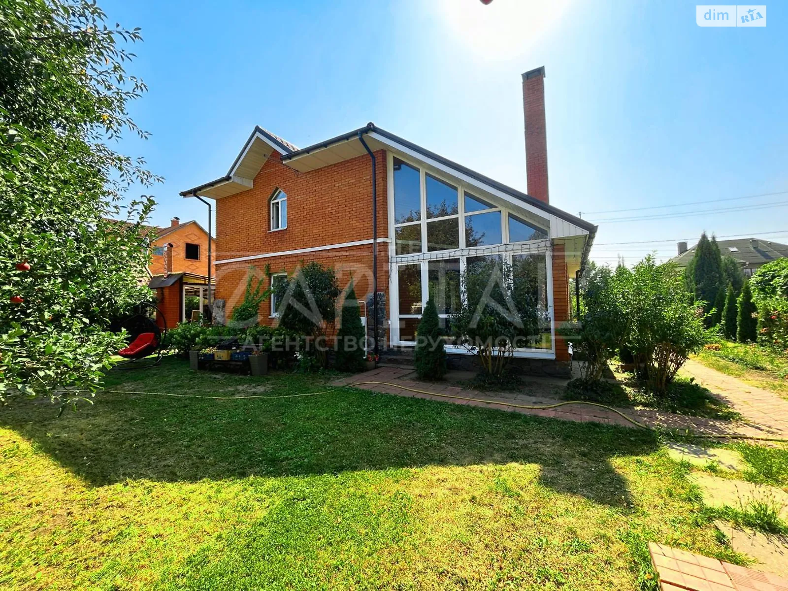 Продается дом на 2 этажа 250 кв. м с баней/сауной, цена: 370000 $ - фото 1