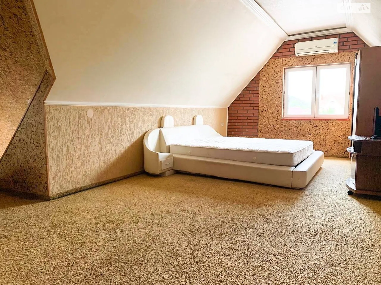 Продается дом на 2 этажа 170 кв. м с участком, цена: 140000 $ - фото 1